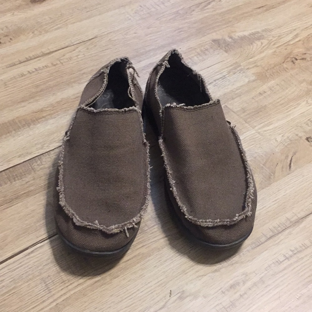 Mens Crocs- brown. Barely worn. Great condition!